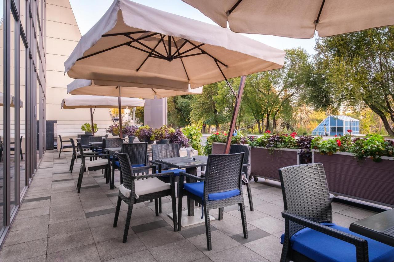 Novotel Almaty City Center Kültér fotó