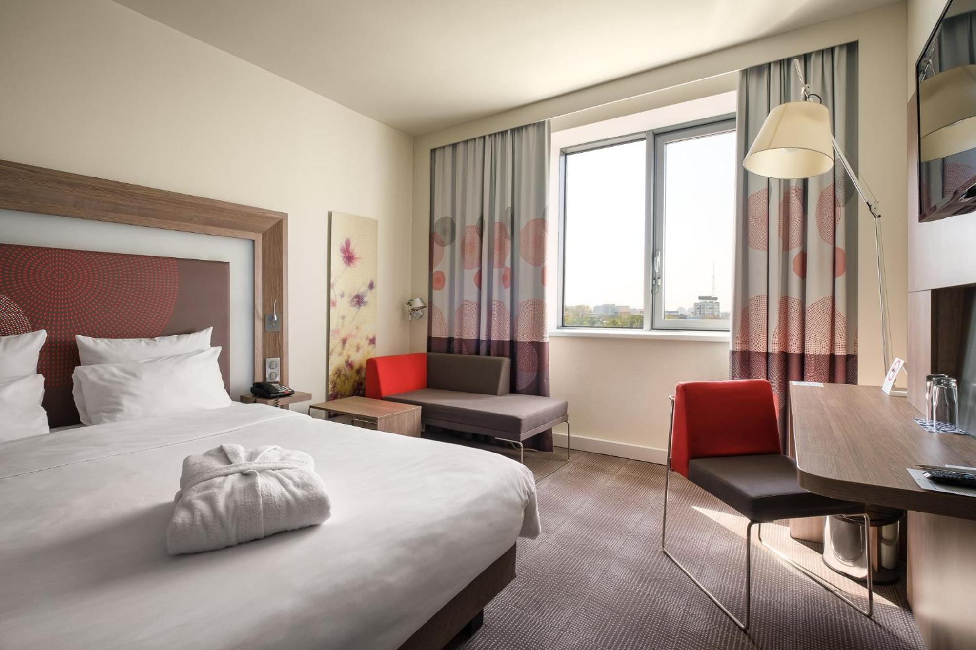 Novotel Almaty City Center Kültér fotó