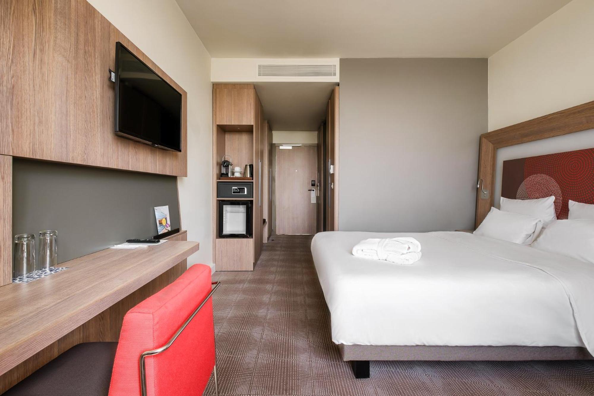 Novotel Almaty City Center Kültér fotó