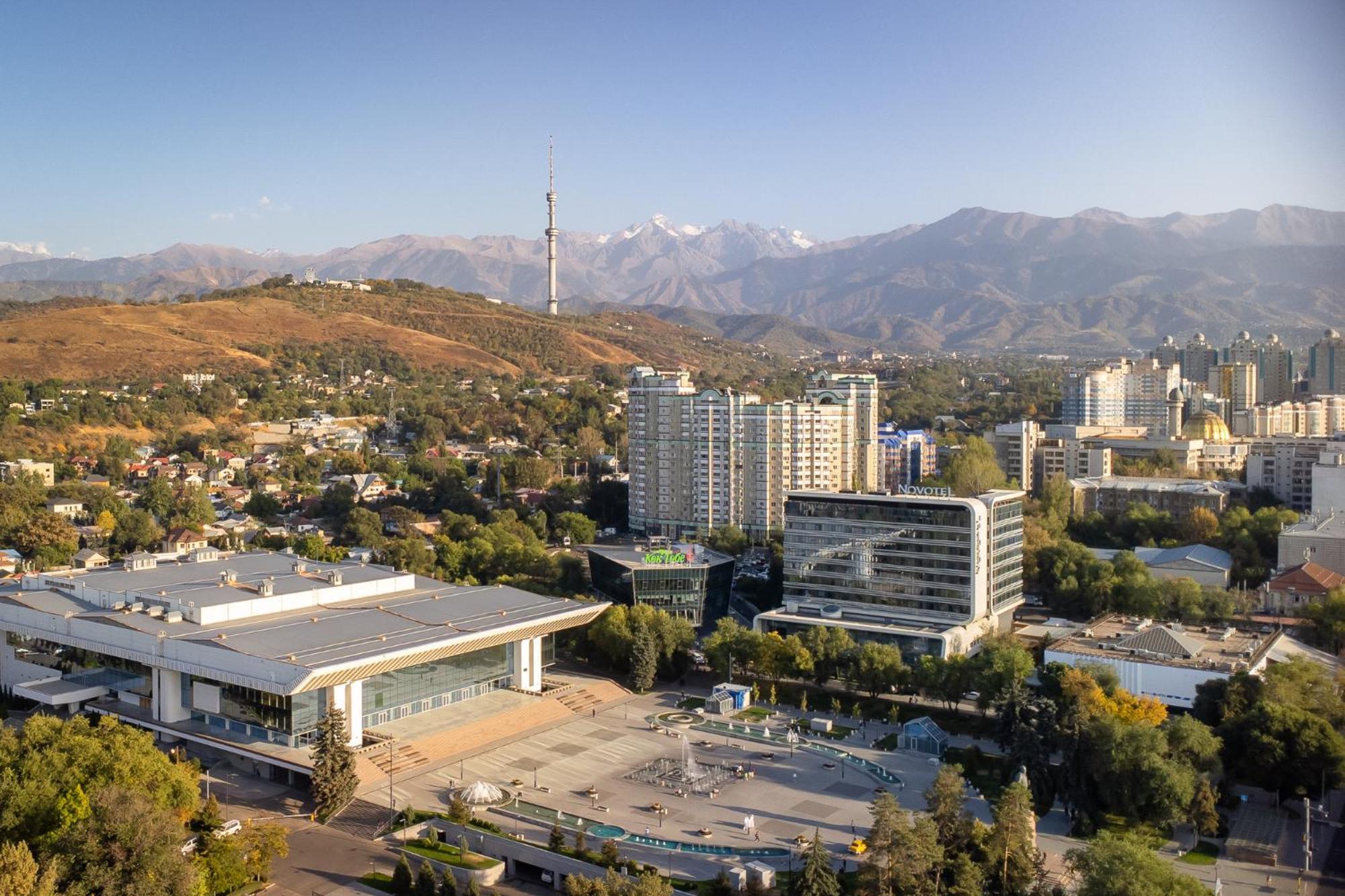 Novotel Almaty City Center Kültér fotó