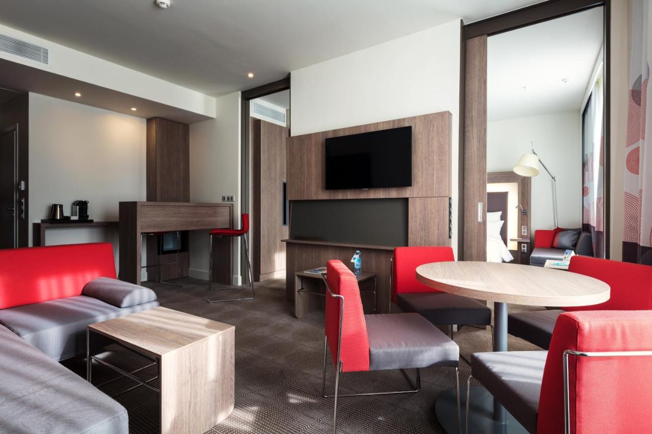 Novotel Almaty City Center Kültér fotó